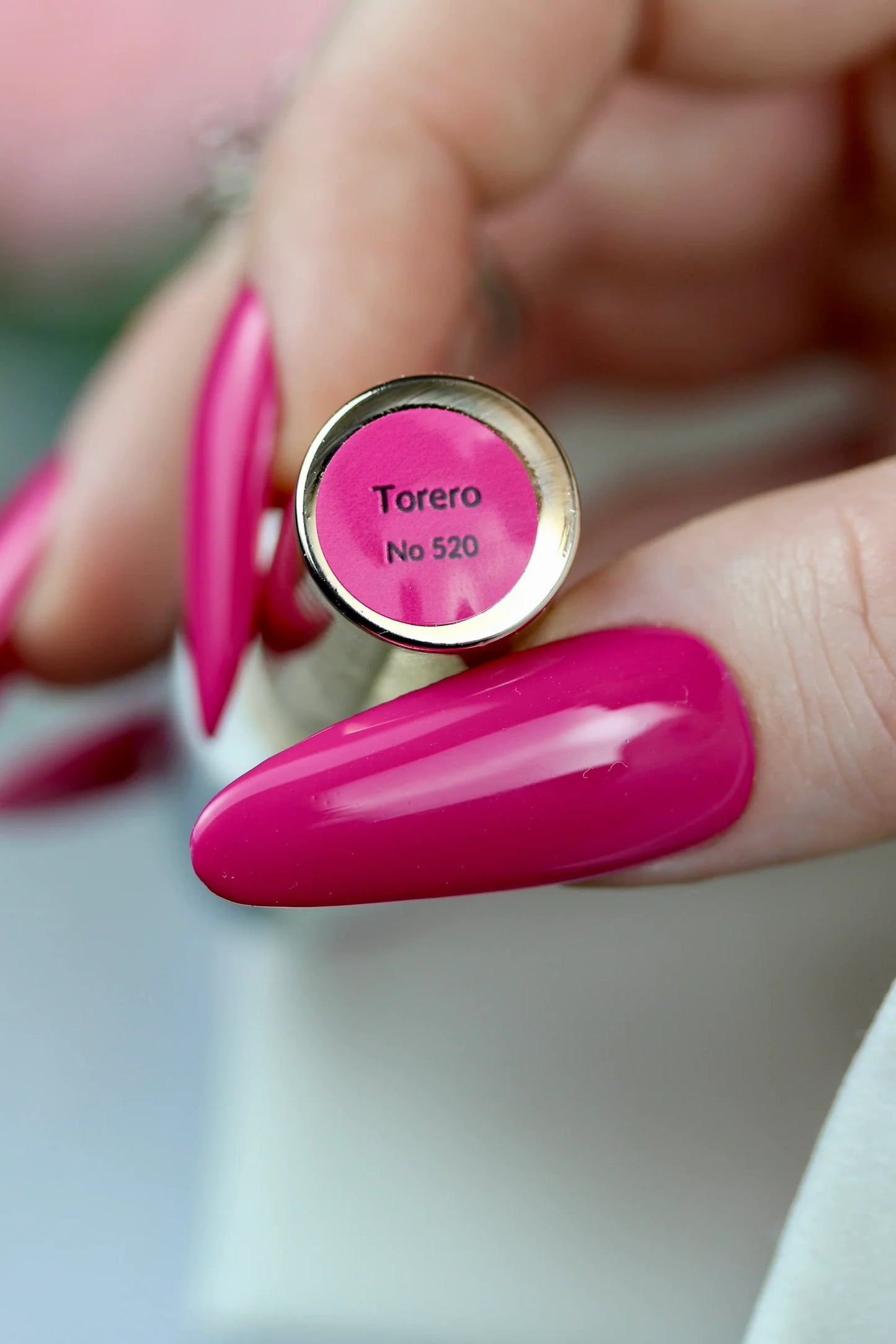 Esmalte semipermanente Torero Nº520-6ml