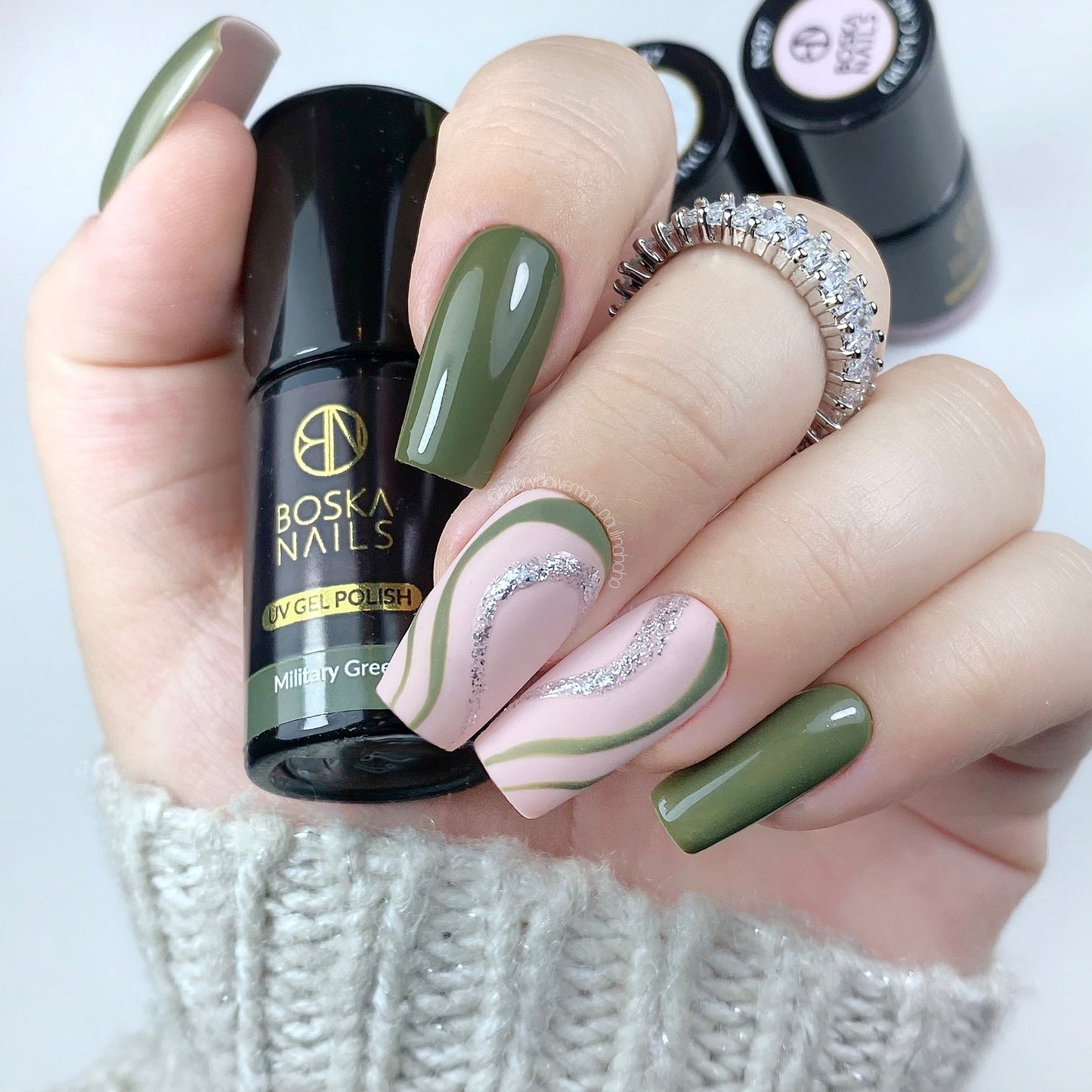 Esmalte Semipermanente Military Green Nº323 - 6ml