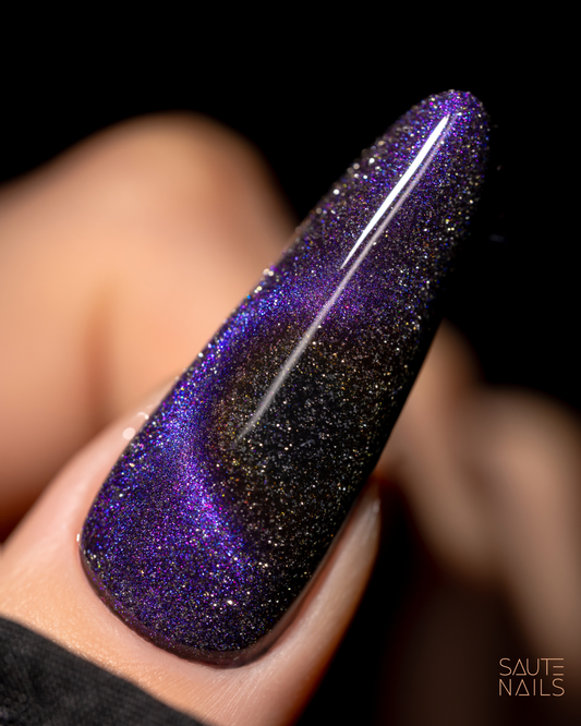 E03 Cat Eye